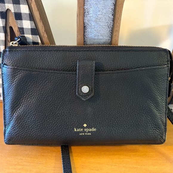 kate spade Handbags - Larchmont avenue alegra Kate Spade Black Pebbled Leather crossbody